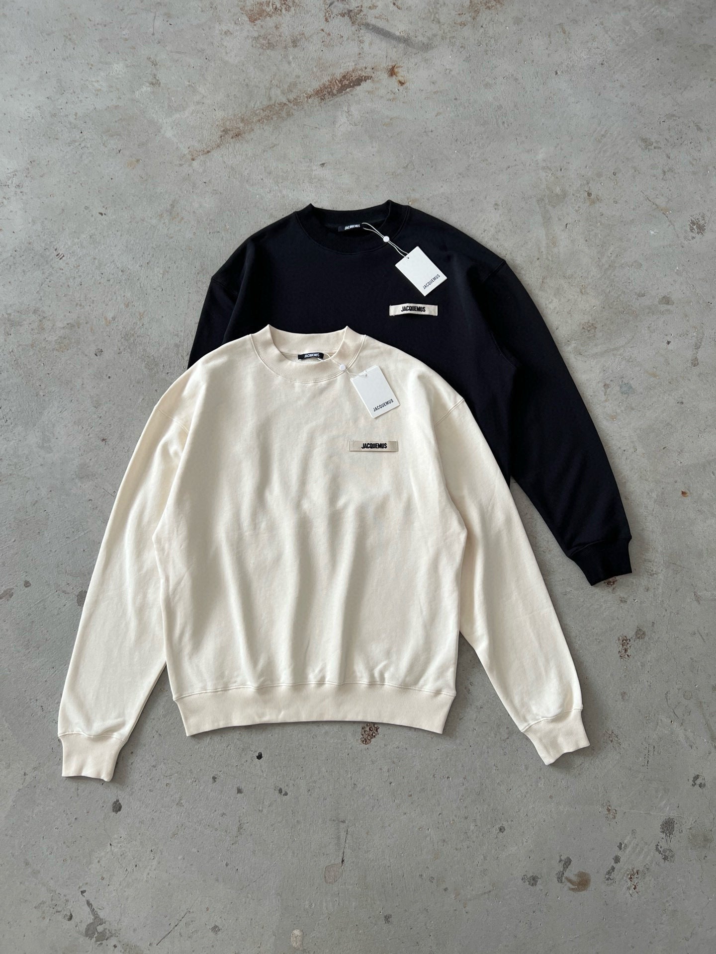 Jacquemus Sweatshirt Noir (vente privée)