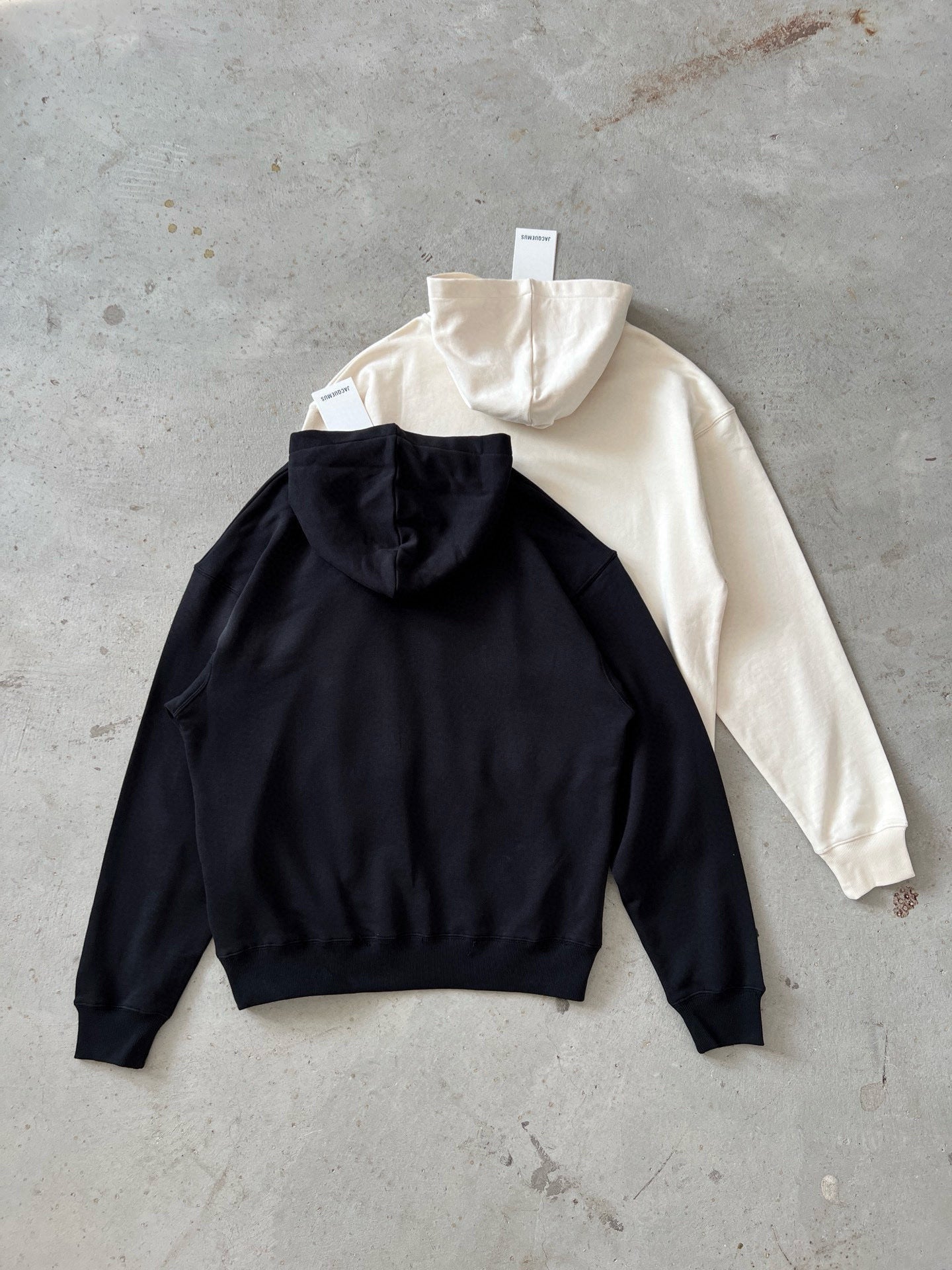 Jacquemus Hoodie Noir (vente privée)