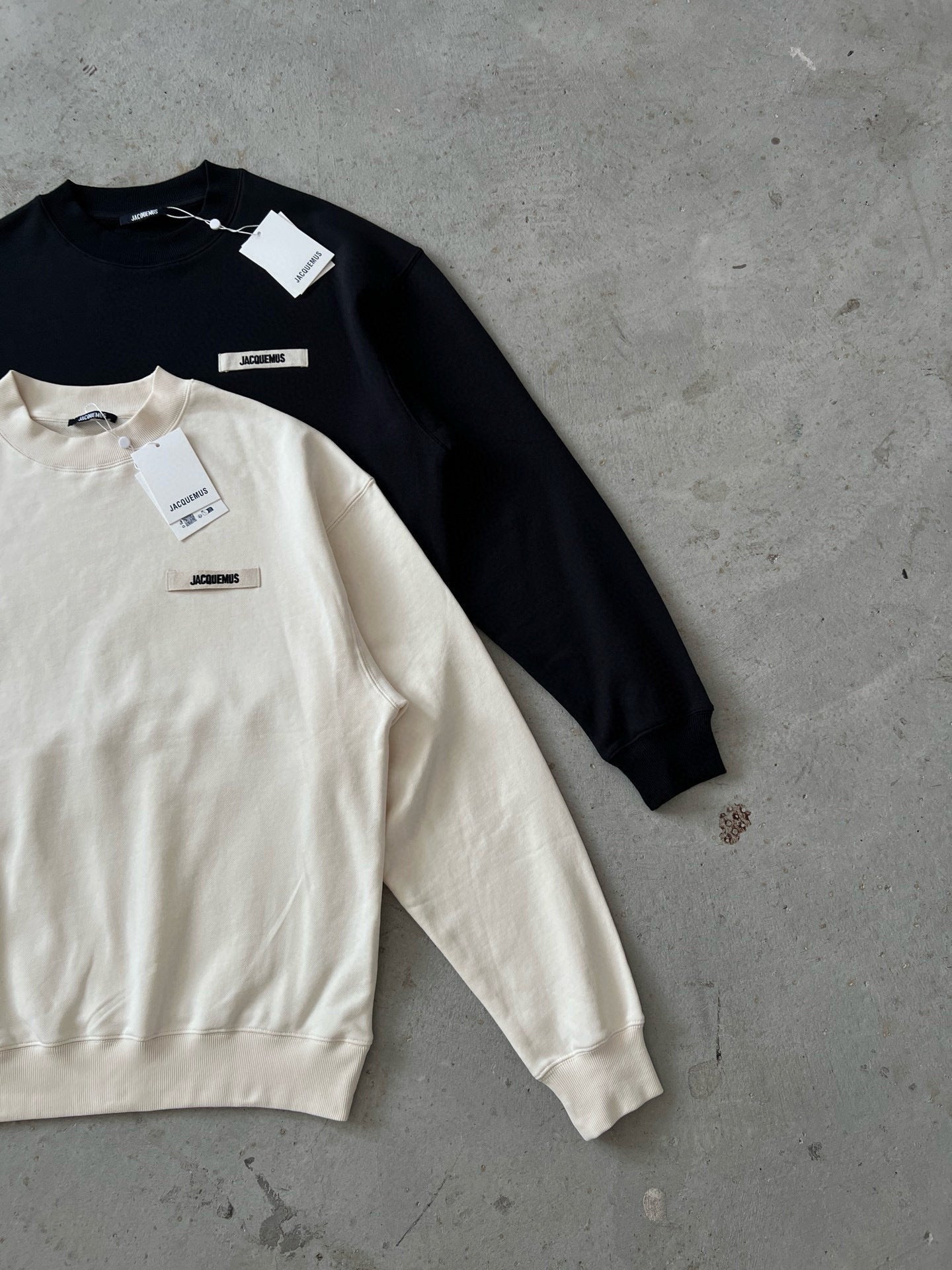 Jacquemus Sweatshirt Noir (vente privée)