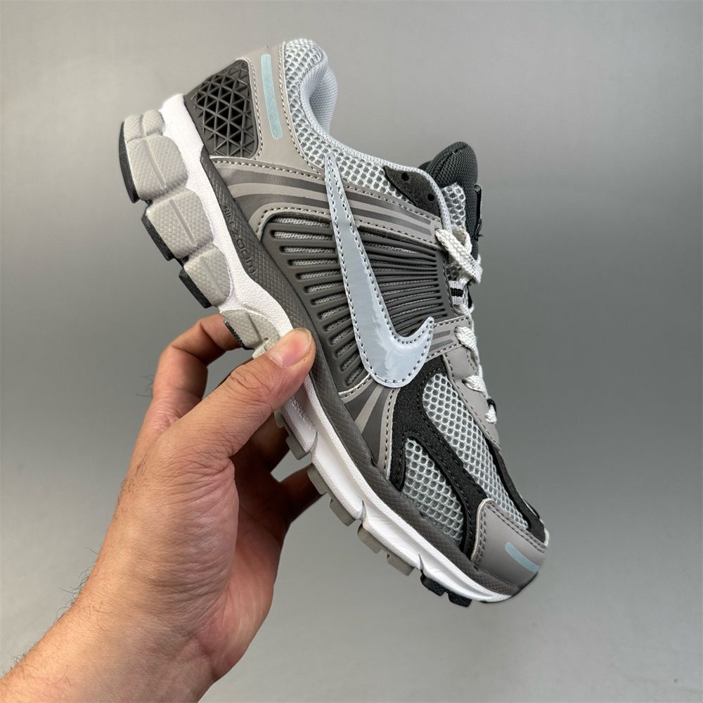 Nike Zoom Vomero 5 Grey Grey 78