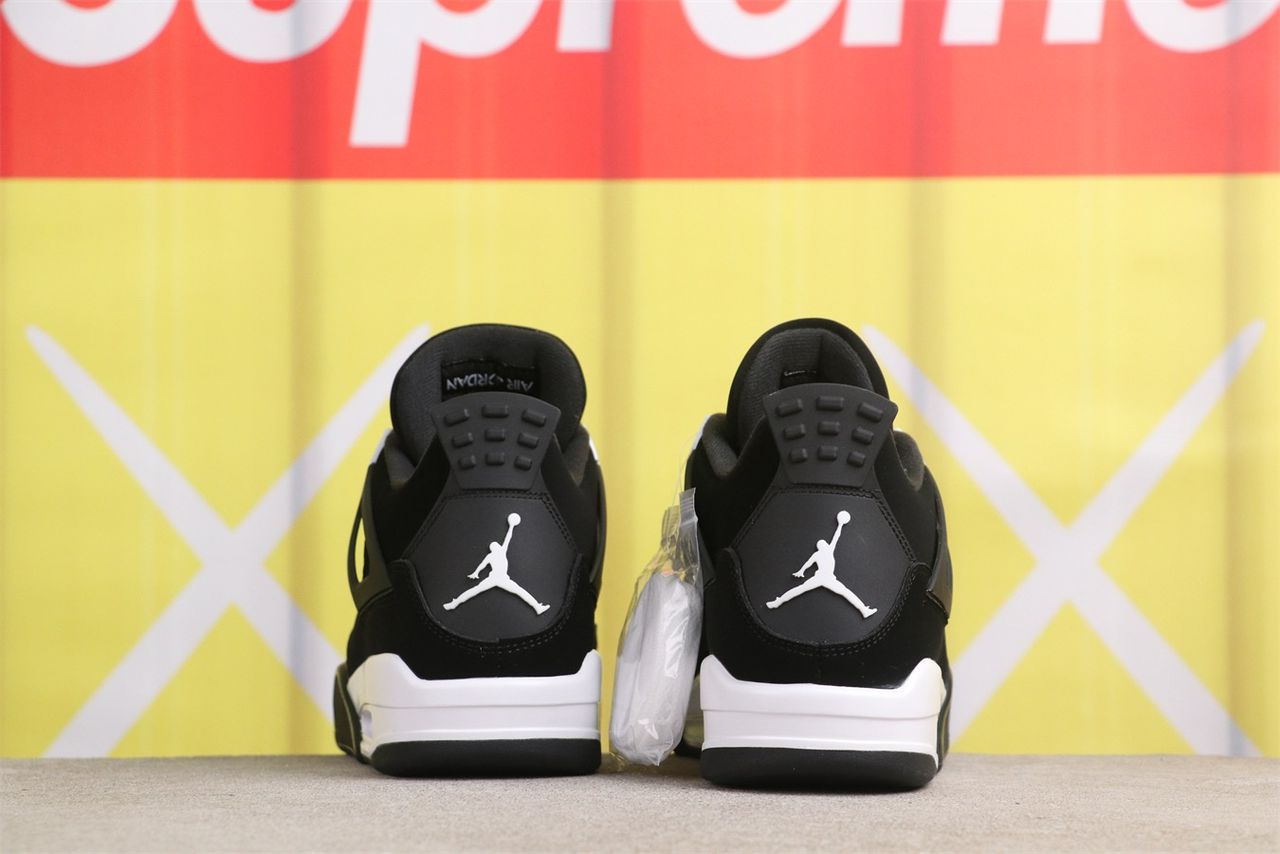 Jordan 4 black 2024