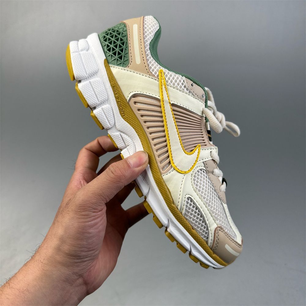 Nike Zoom Vomero 5 000955