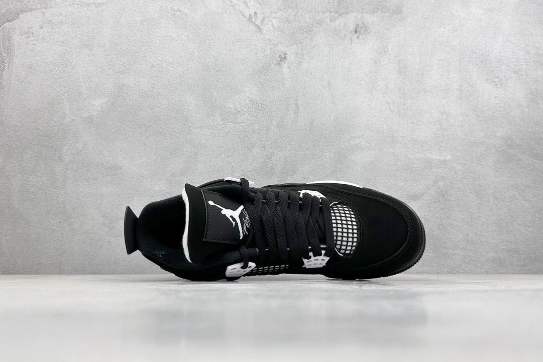 Jordan 4 black 2024