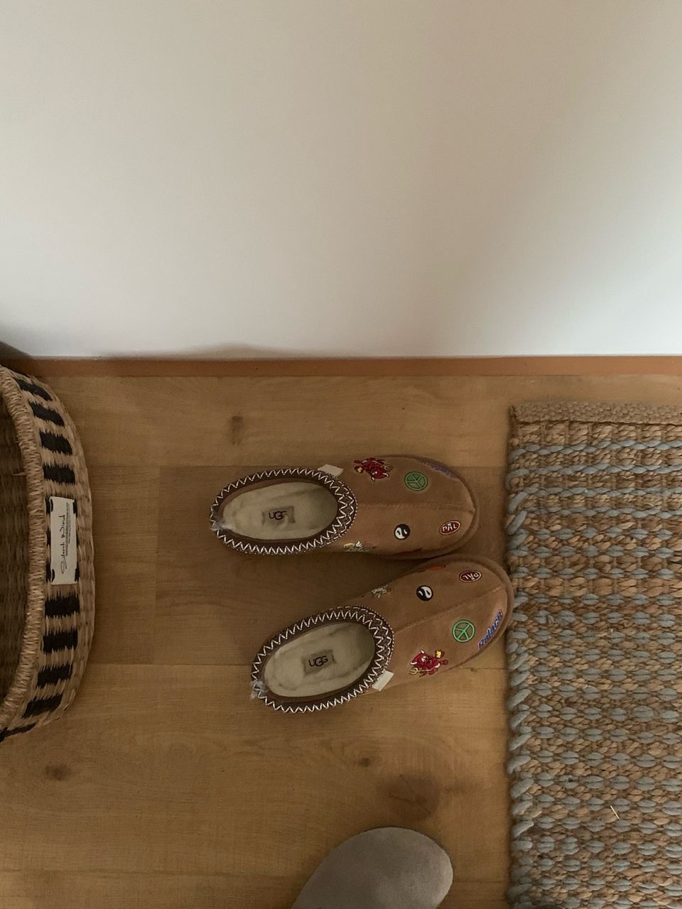 UGG Tasman – chestnut patches