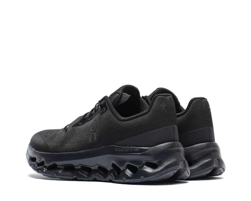 On Cloudtilt 'Eclipse Black'