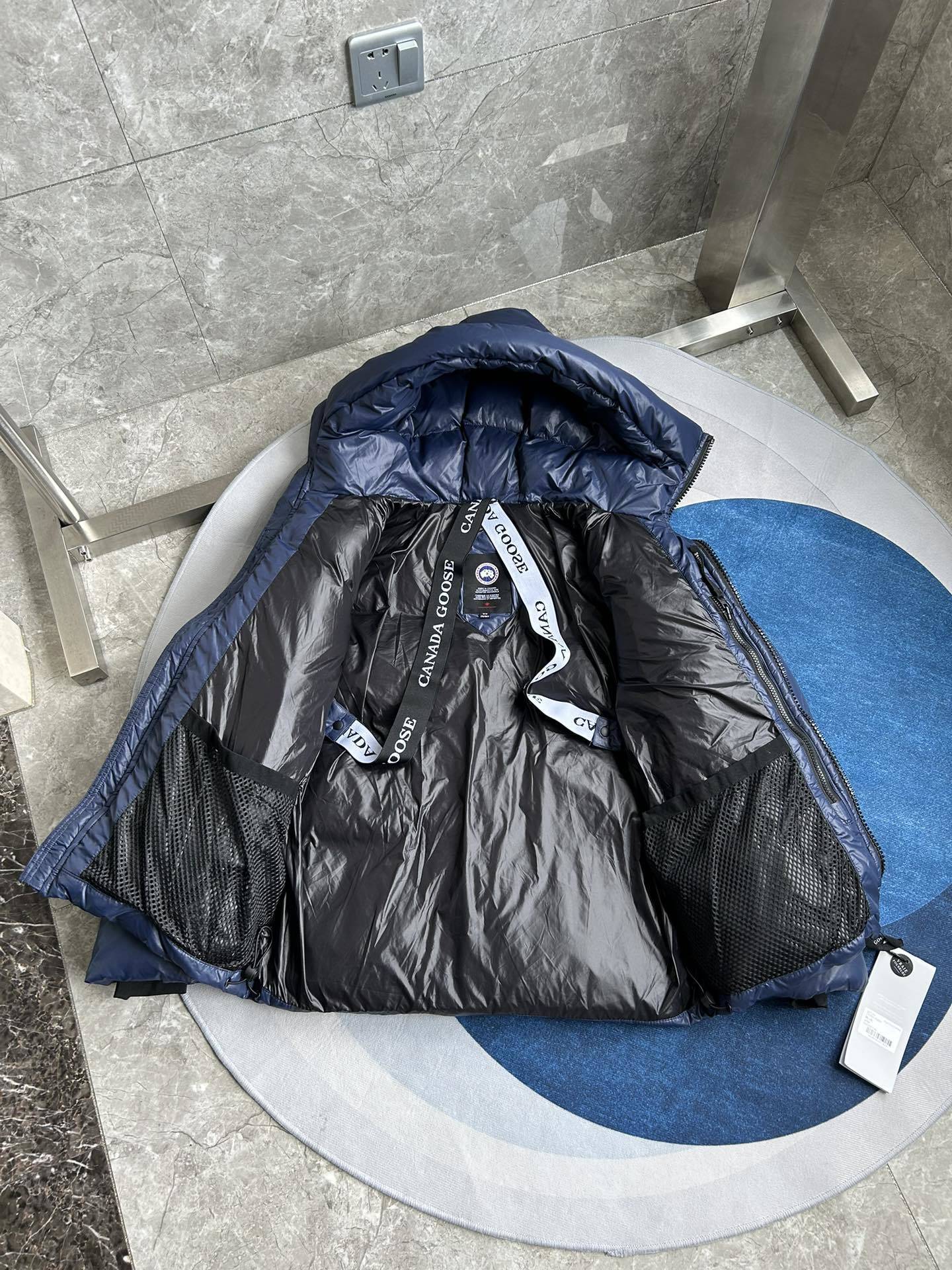 Canada Goose Crofton Puffer – Navy Blue Edition