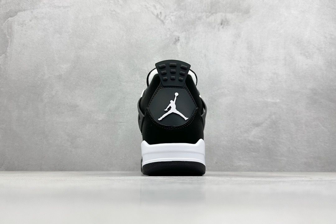 Jordan 4 black 2024