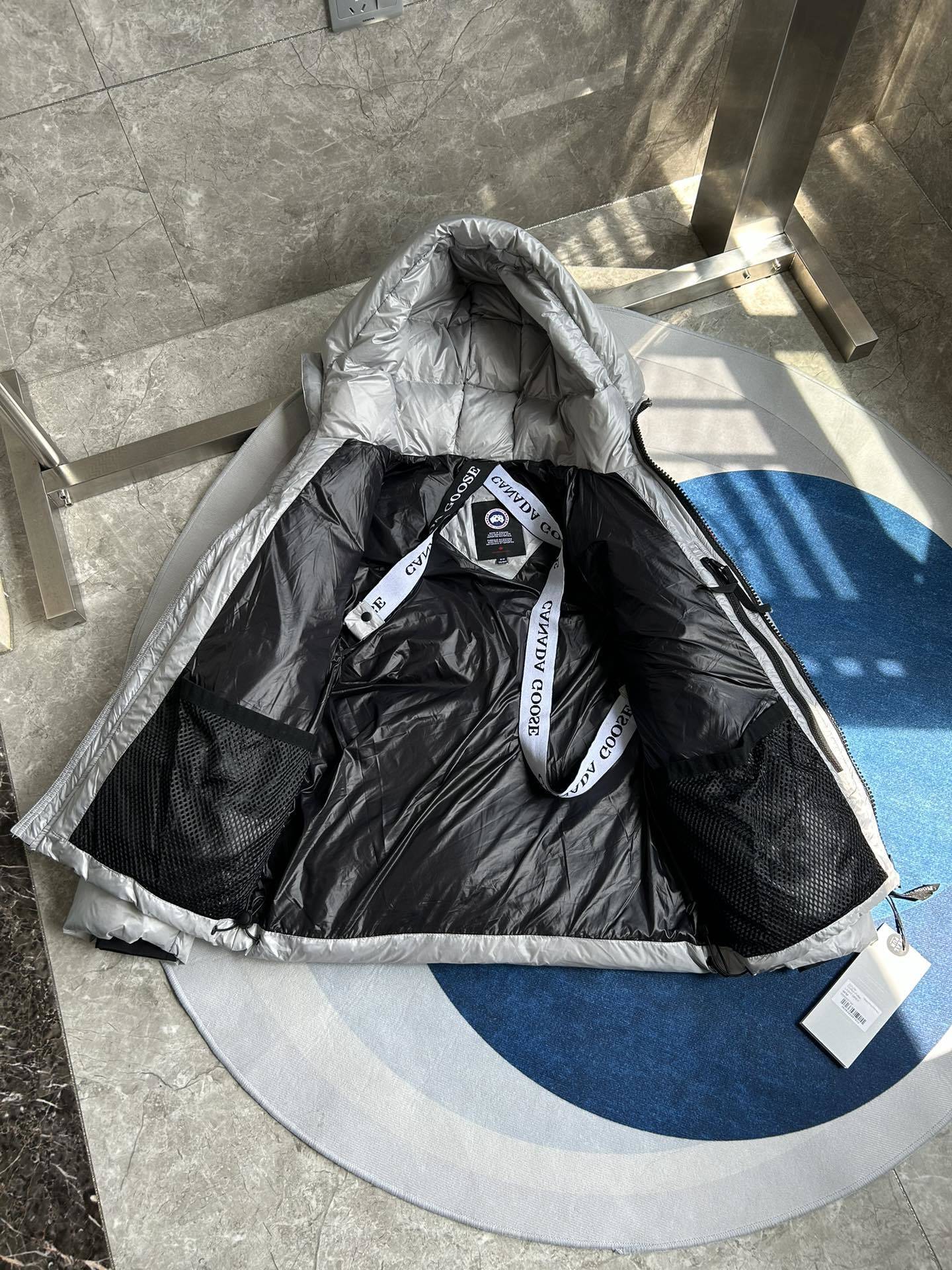 Canada Goose Crofton Puffer – Silver Ice Edition