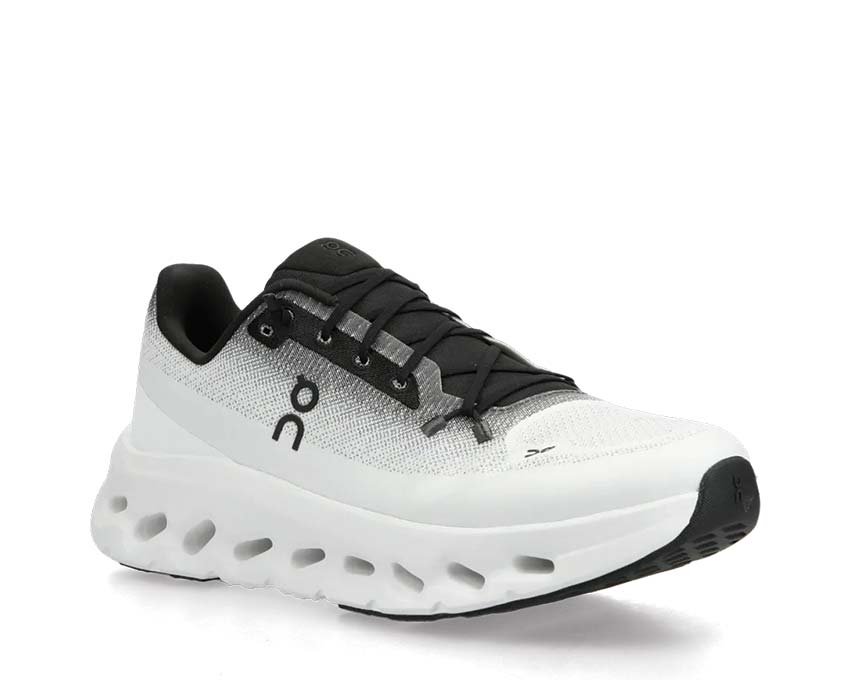 On Cloudtilt 'Black / Ivory'