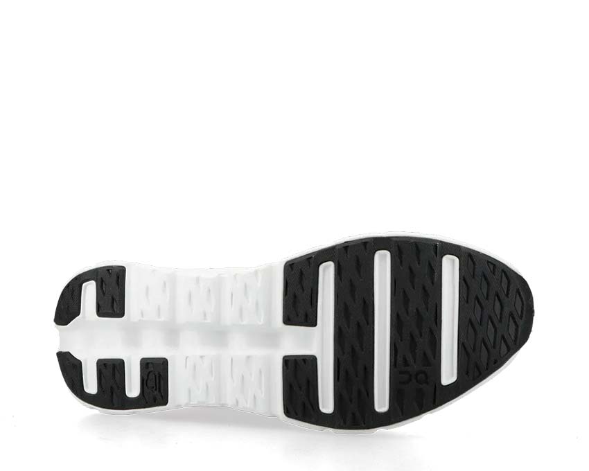 On Cloudtilt 'Black / Ivory'